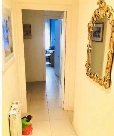 Calm Hideout In Barcelona's Heart بيت ضيافة برشلونة